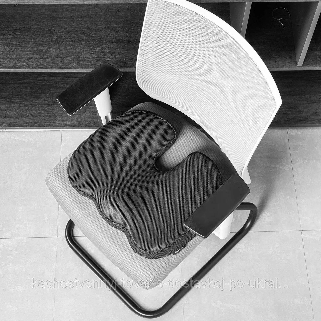 Ортопедична подушка на стілець для розвантаження хребта Чорна, м'яка подушка для офісного стільця
