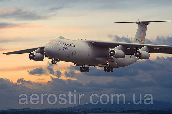 Lockheer C-141 B Starlifter 1/144 RODEN 325, фото 1