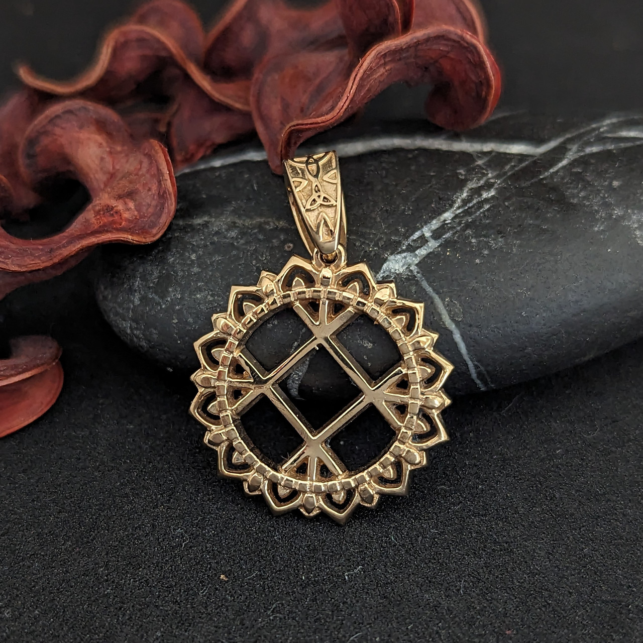 Цілитель, кулон оберег амулет