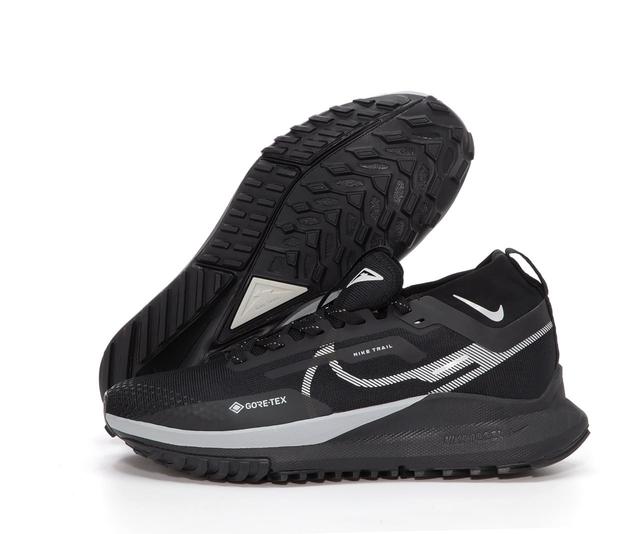 Nike Pegasus Trail 4