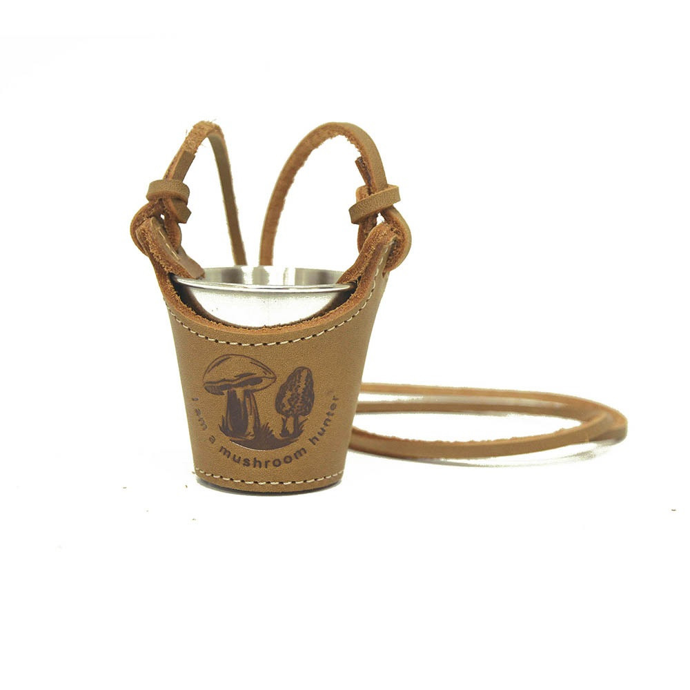 Сувенірна чарка « I am a mushroom hunter» в шкіряному чохлі, об'єм - 70мл, Acropolis SHM-1g