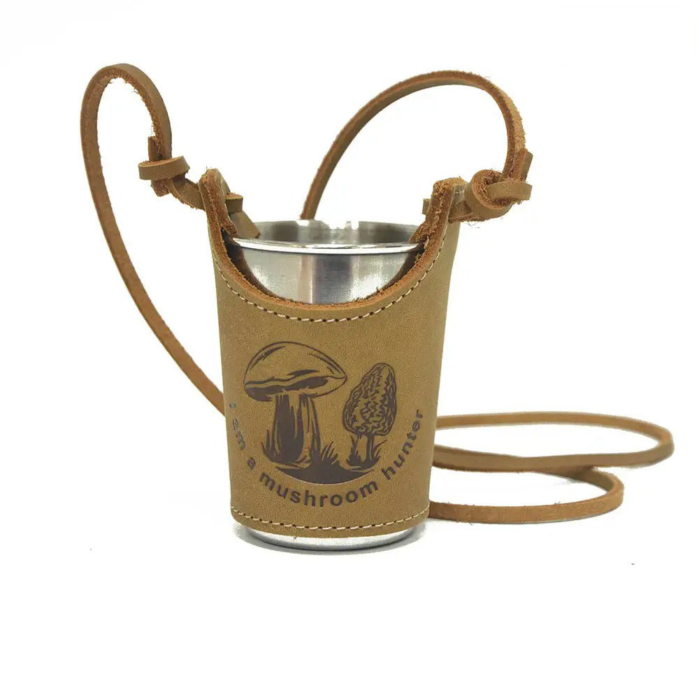 Сувенірна металева чарка « I am a mushroom hunter» в шкіряному чохлі, об'єм - 170мл, Acropolis SHB-1g, фото 1