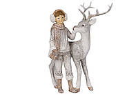 Декоративная статуэтка Мальчик с оленем 17.5х12х21см, цвет бежево-серый