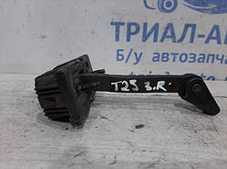 Обмежувач дверей задній правий Toyota Avensis 2003-2008 6861005040 (Арт.26431)