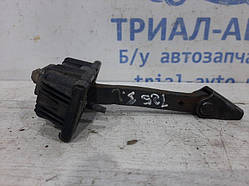Обмежувач дверей задній лівий Toyota Avensis 2003-2008 6861005040 (Арт.26432)