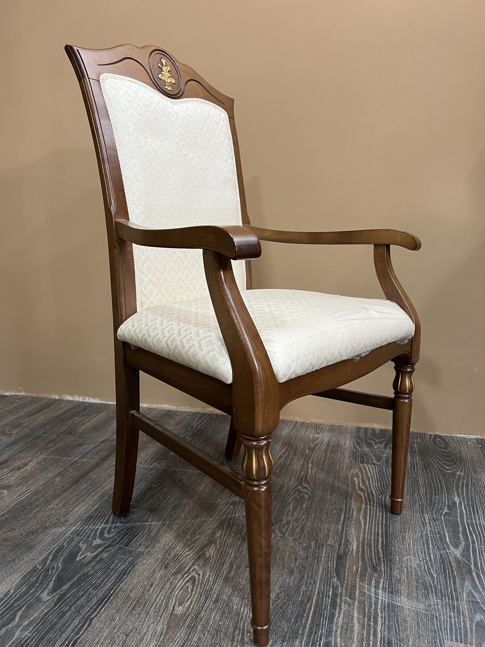 Стілець із підлокітниками італійський класичний, Альфа