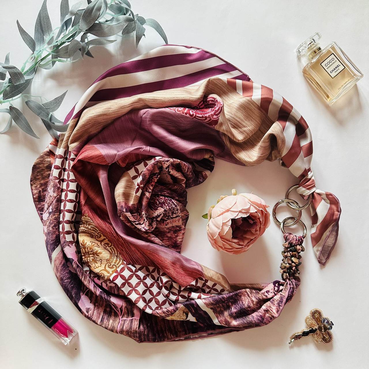 Дизайнерська хустка від бренда My Scarf, подарунок жінці, прикрашений натуральним аметистом