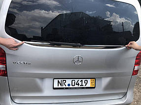 Mercedes Vito 447 Крихітка заднього скла Carmos (нерж) AUC Накладки на кришку багажника Мерседес Бенц Віто W447