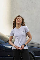 Женская футболка Nike белая TOS