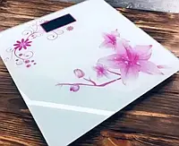 Электронные весы для взвешивания людей до 180 кг белые с розовым цветком из высокопрочного закаленного стекла
