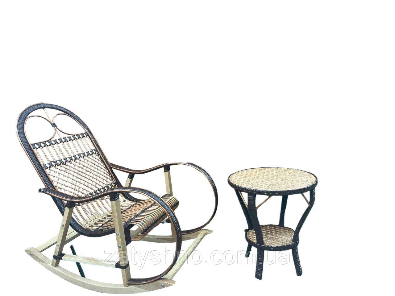 Крісло-гойдалка зі столиком плетене з ротангу