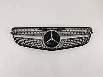 Рішення радіатора на Mercedes C-Class W204 2007-2014 рік Diamond ( Серая з хром вставками)