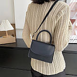 Жіноча класична сумка крос-боді на ремінці через плече 6130 чорна, фото 5