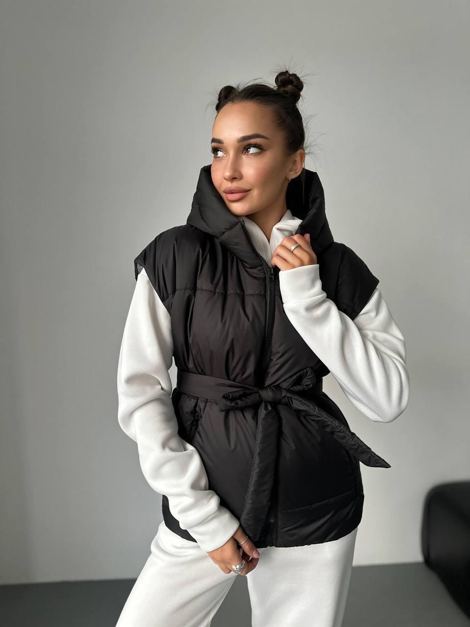 Стильний жіночий дутий жилет з капюшоном і поясом (Розміри 42-44,46-48,50-52), Чорний