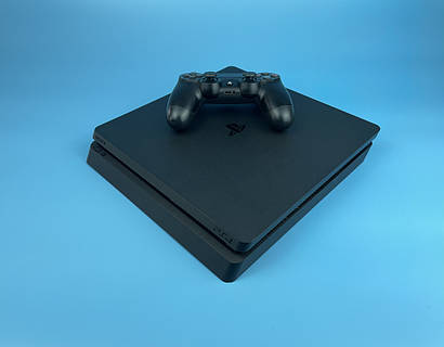 ps4slim1TBモデル Playstation 4 Slim 1ТБ + 3 игры, Меганабор, Витринный
