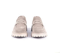 Жіноче взуття