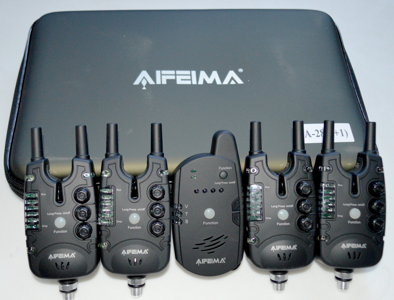 Набор Feima FA28-4 4+1 электронных сигнализаторов поклевки с пейджером - фото 1 - id-p1969390507