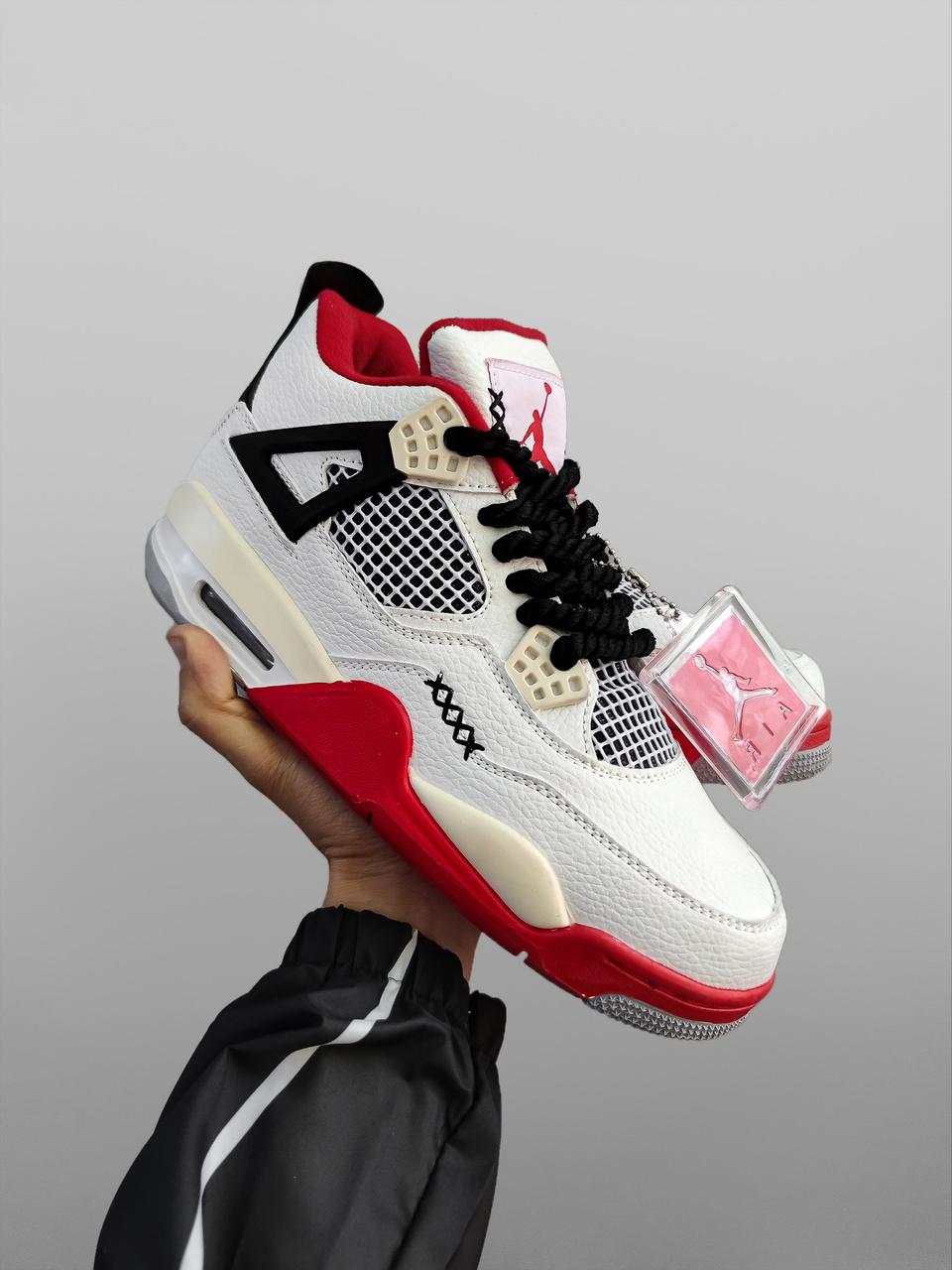 Чоловічі кросівки Nike Air Jordan 4 Retro білі з червоним Найк Джордан шкіряні осінні