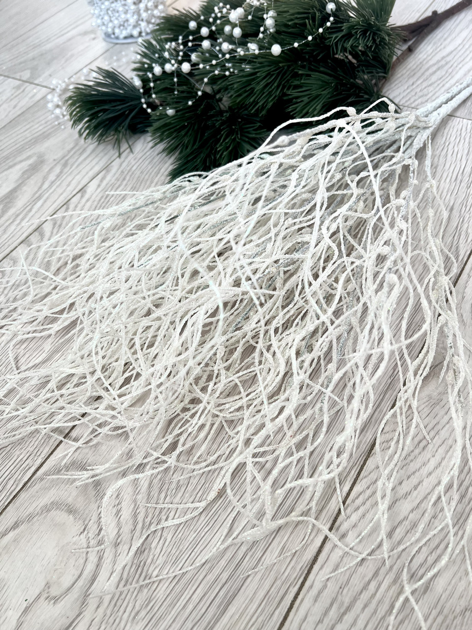 Гілка для новорічного декору. Осока хвиляста , білий перламутр ( 50 см кущ , на 12 гілочок ), фото 1