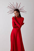 Красное базовое женское платье-миди с длинным рукавом из микродайвинга расклешённого силуэта