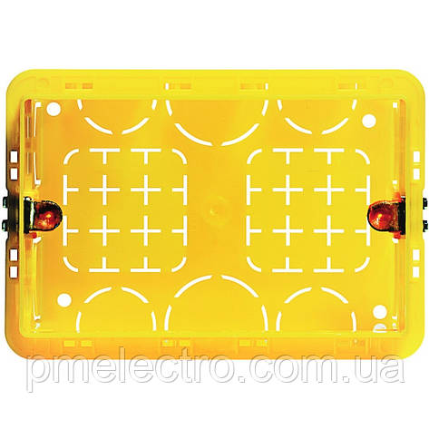 Монтажна коробка 3 модулі,106 x 117, Жовтий, Legrand Bticino LivingLight 503E, фото 1
