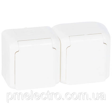 Розетка подвійна з шторками і захисною кришкою 2К+З, 16A, IP44, 250B, Білий, Legrand Forix 782374, фото 1