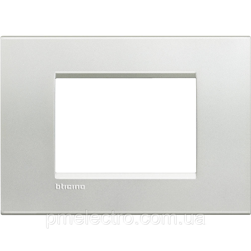 Рамка прямокутна 3-модуль, Срібло, Legrand Bticino LivingLight, LNA4803AG