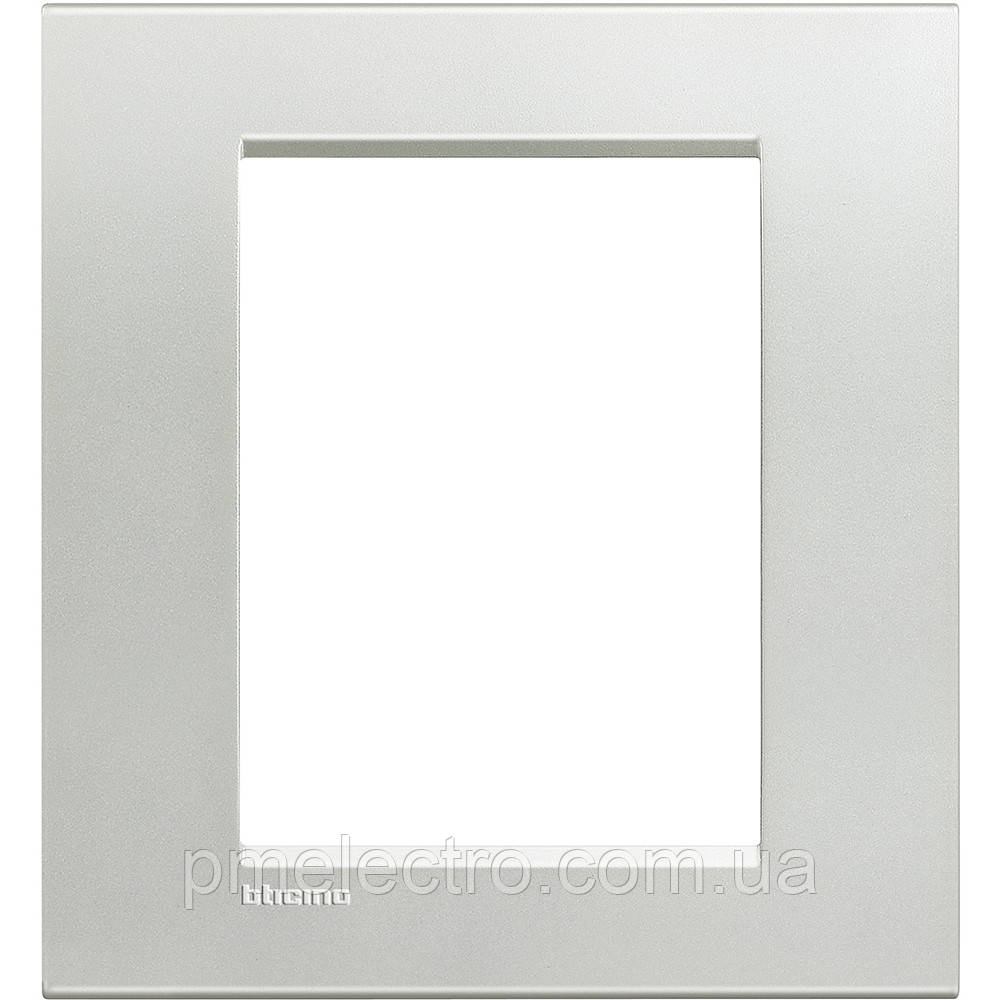 Рамка прямокутна 3+3-модуль, Срібло, Legrand Bticino LivingLight, LNA4826AG