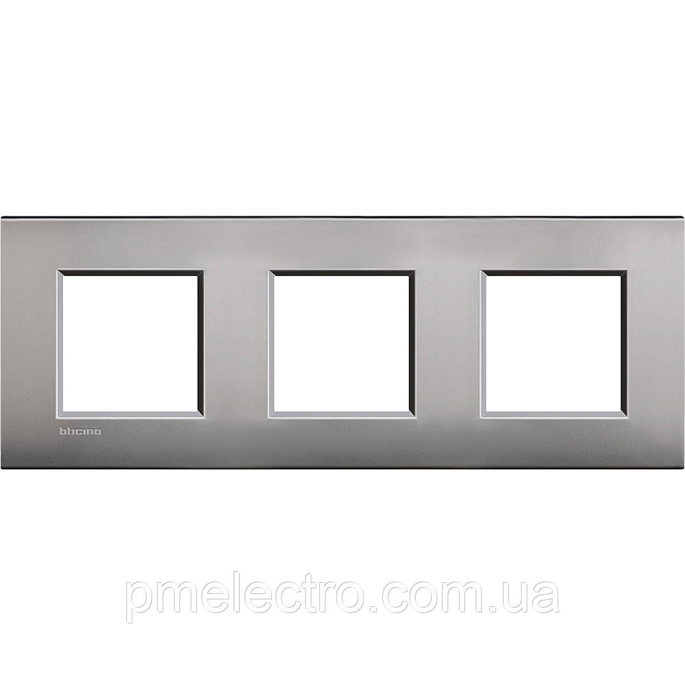Рамка ультратонка 3-поста, Матовий нікель, Legrand Bticino LivingLight AIR, LNE4802M3NK