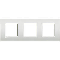 Рамка ультратонкая 3- поста, Белый жемчуг, Legrand Bticino LivingLight AIR, LNE4802M3PR