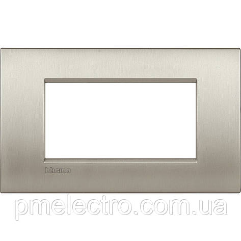 Рамка ультратонка 4-модуль, Матовий титан, Legrand Bticino LivingLight AIR, LNC4804TIS, фото 1