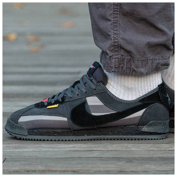 Gray and black nike cortez discount