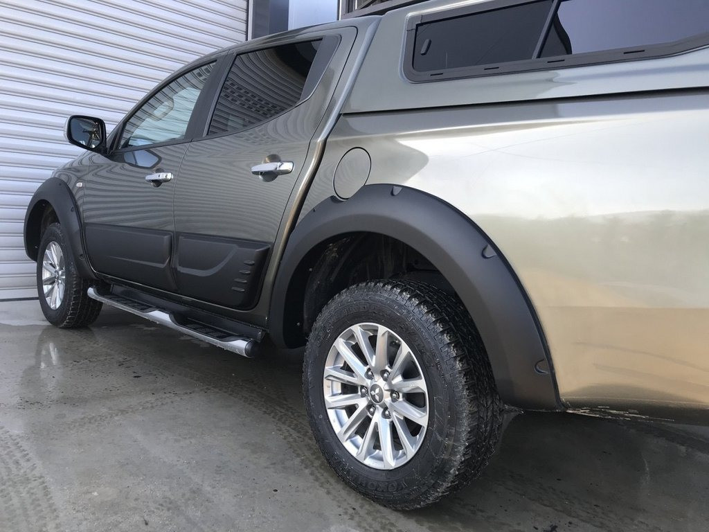 Mitsubishi L200 2015 Расширители арок стандарт TMR Накладки на арки Митсубиси Л 200 - фото 2 - id-p1969668072