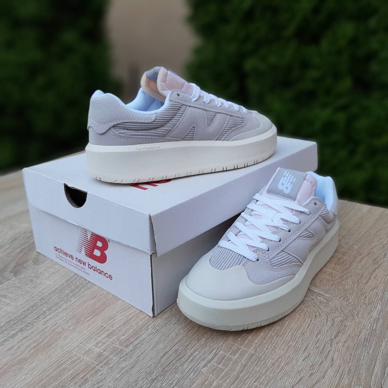 Жіночі кросівки весна осінь бежеві New Balance CT302. Взуття жіноче модне Нью Баланс СТ302 на весну
