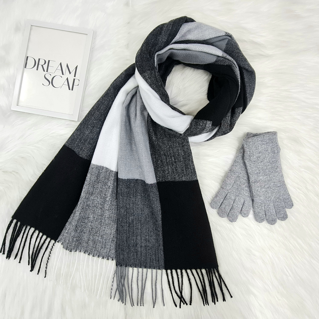 Комплект жіночий зимовий (шарф+рукавички) M&JJ One size сірий 1125 - 4002