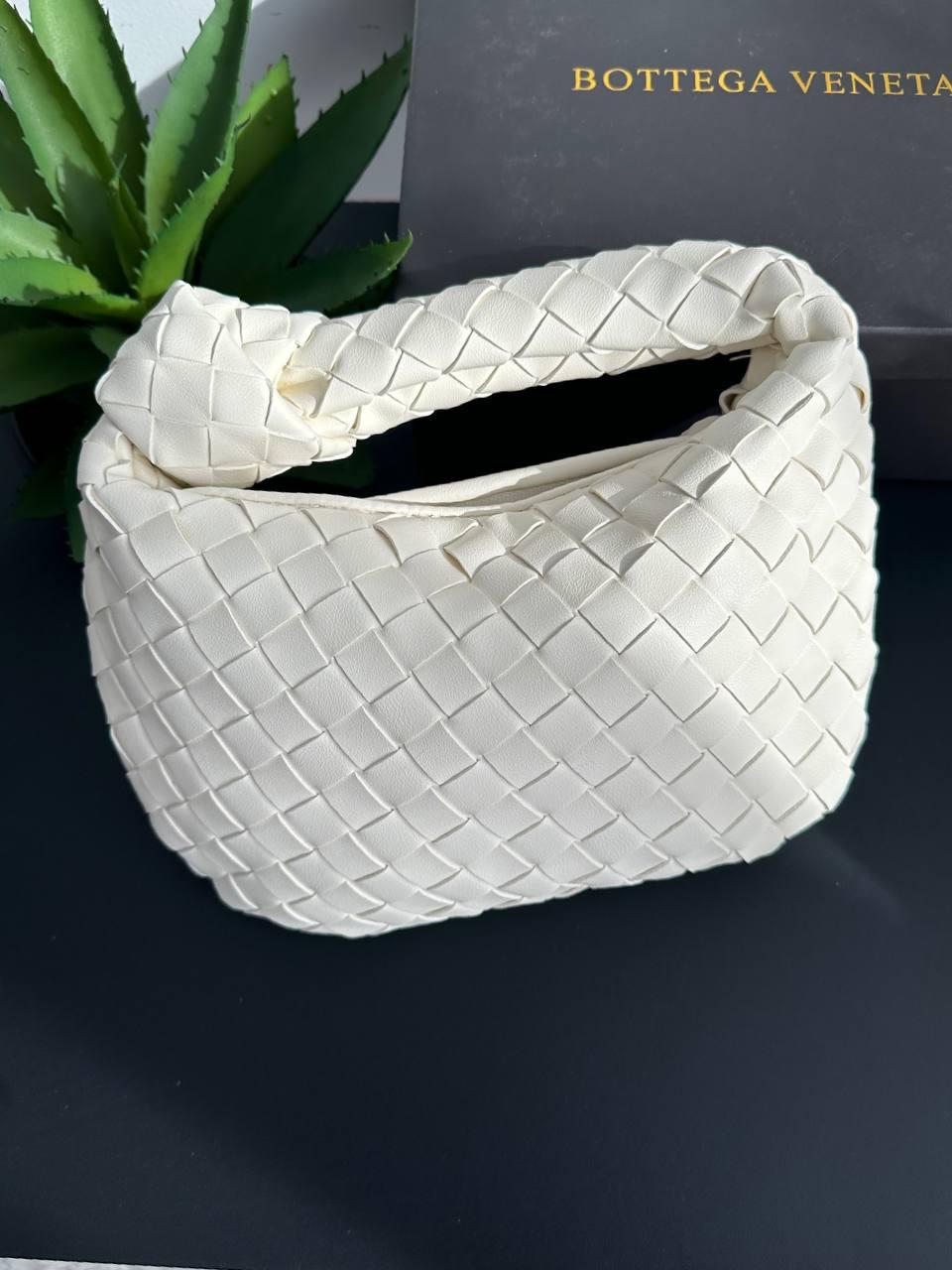 Жіноча сумка Боттега Венета біла Bottega Veneta White, фото 1