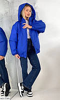 Демисезонная куртка женская повседневная удобная свободного фасона оверсайз со съемным капюшоном размеры 50-56