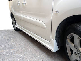 Hyundai Accent 2000-2006 Бічні пороги (під фарбування) AUC Тюнінг пороги Хюндай Акцент