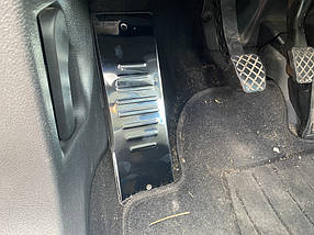 Volkswagen Tiguan Накладка під ногу (неірж) AUC Хром накладки в салон Фольксваген Тігуан