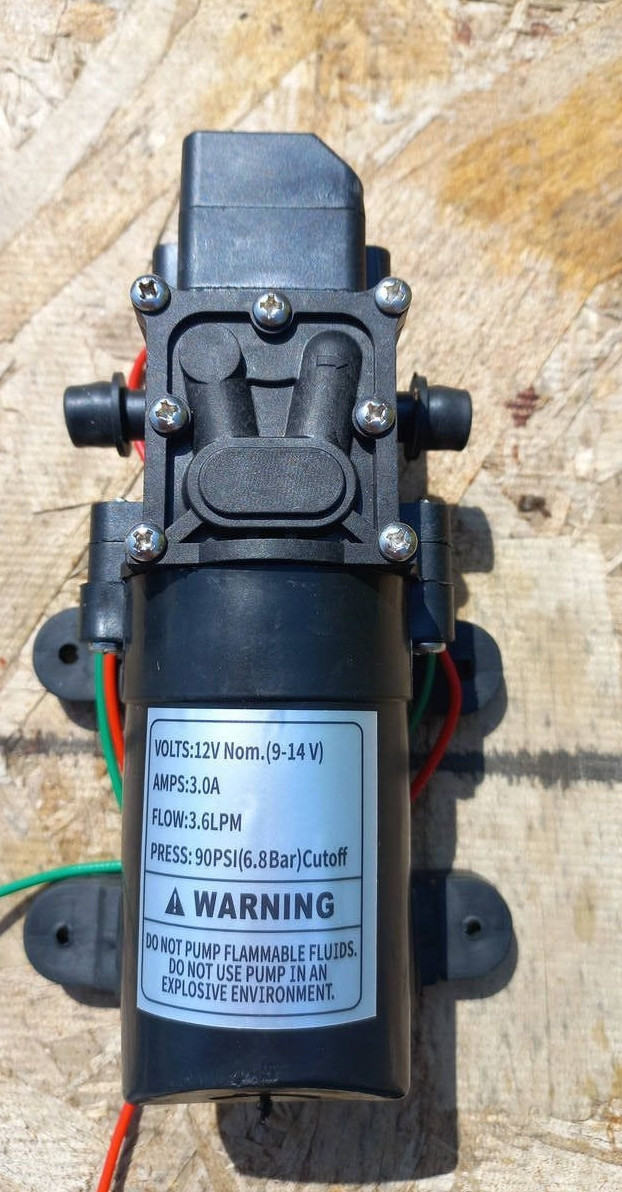 Насос 12 В для электро опрыскивателей с датчиком давления - фото 1 - id-p1206068737