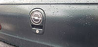 Opel Omega Передняя эмблема с искосом 75мм AUC Значок Опель Омега Б
