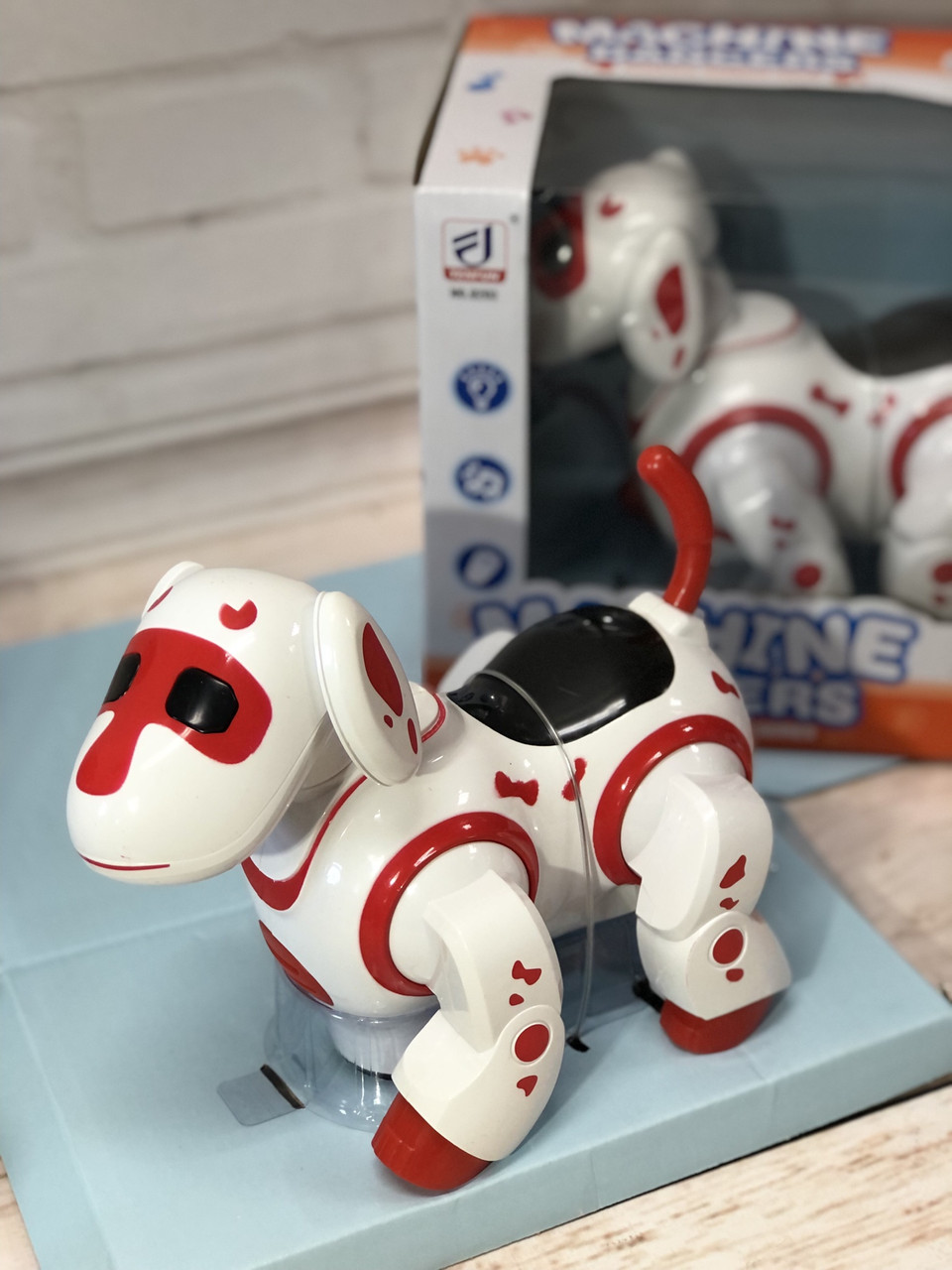 Робот-собака на батарейках гавкає крутиться їздить світиться 8203 червона, фото 1