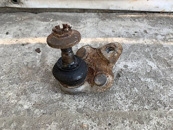 Кульова опора LEXUS CT200 11-17 1.8 2ZRFXE 2013 перед. прав. (б/у)