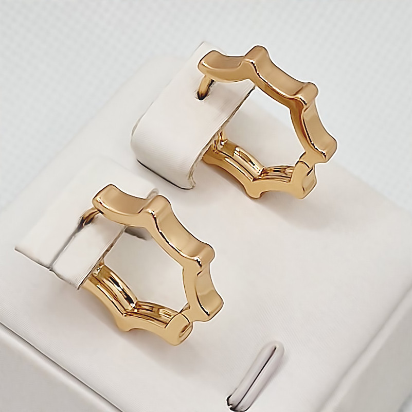 Сережки XР. Позолота 18К. Діаметр: 18 мм Ширина: 3 мм