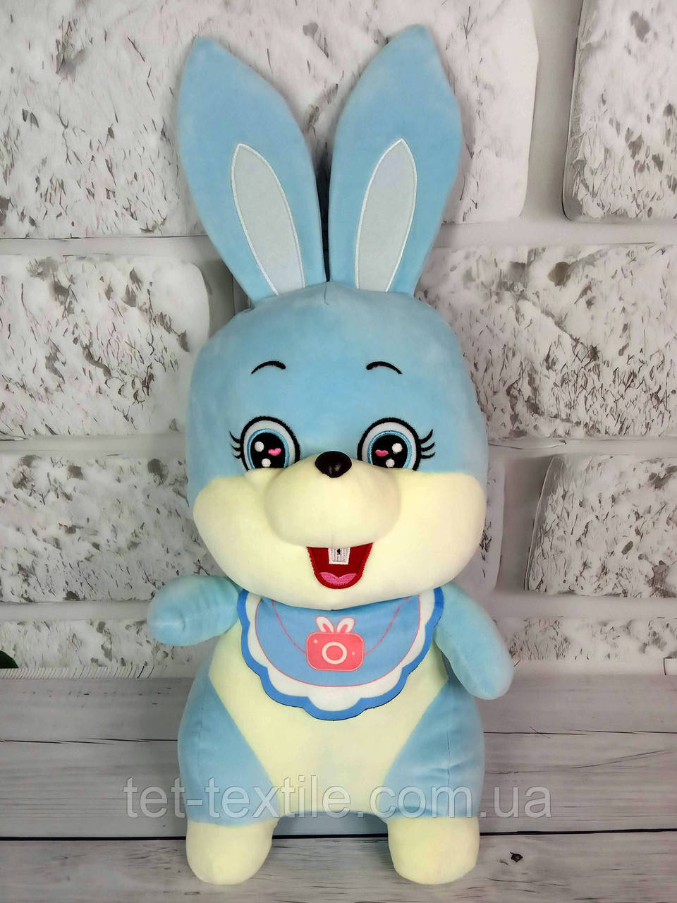 М'яка іграшка з пледом всередині Зайчик з слинявчиком, блакитний