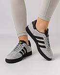 Жіночі кросівки Adidas gazelle кеди замшеві весна-осінь демісезонні (сірі з чорним). Живе фото. топ, фото 9