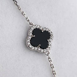 Срібний браслет родований з каменем чорним і фіанітами в формі конюшини (1 см) РН-343