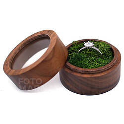 Коробочка для каблучки дерев'яна Eternal — Футляр скринька для пропозиції, весілля, з натурального американського горіха, стабілізований мох, прозора кришка
