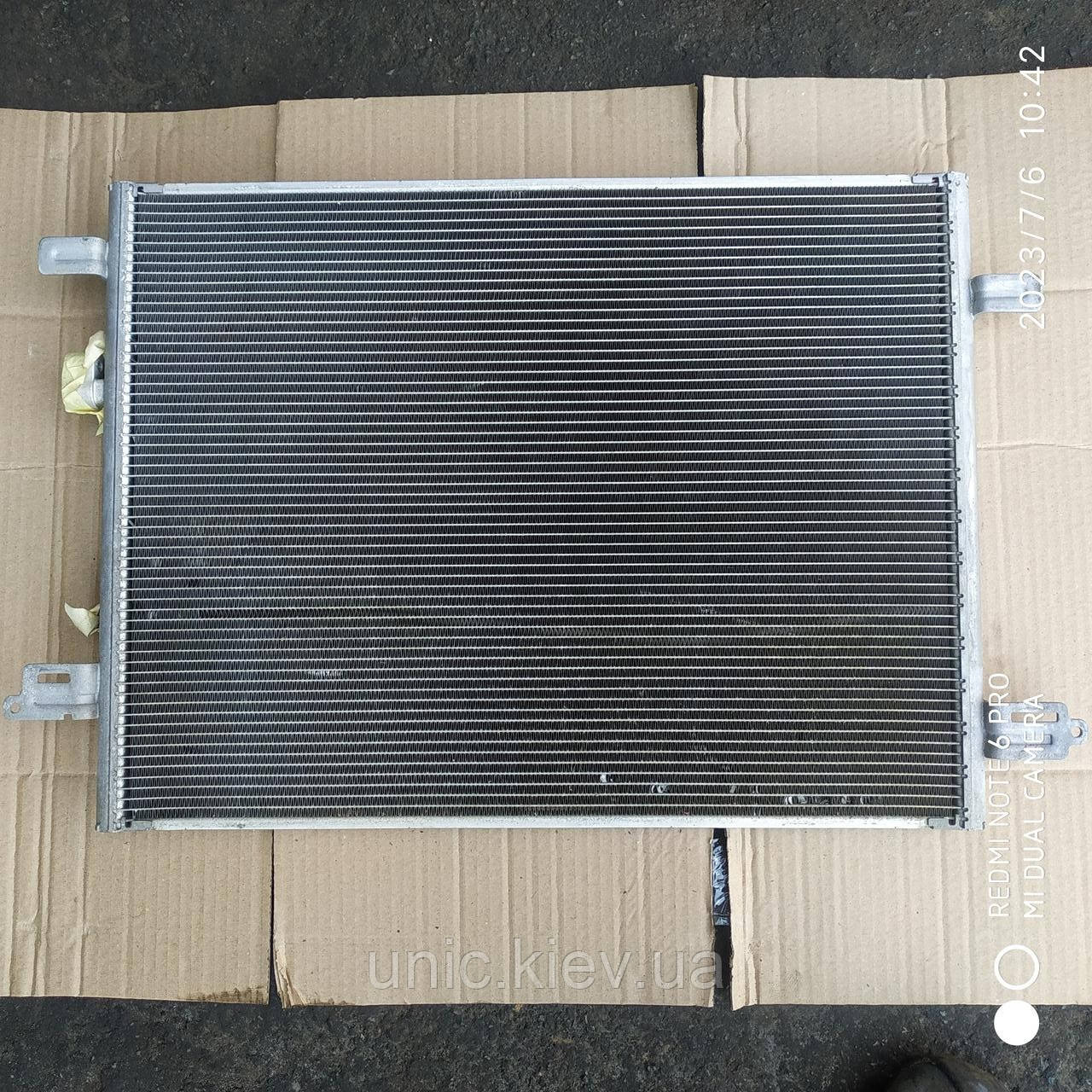 Радіатор кондиціонера Рено Зое б/в