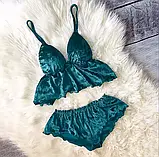 Велюрова жіноча піжама червоного кольору топ з рюшами та шортики трусики, фото 4